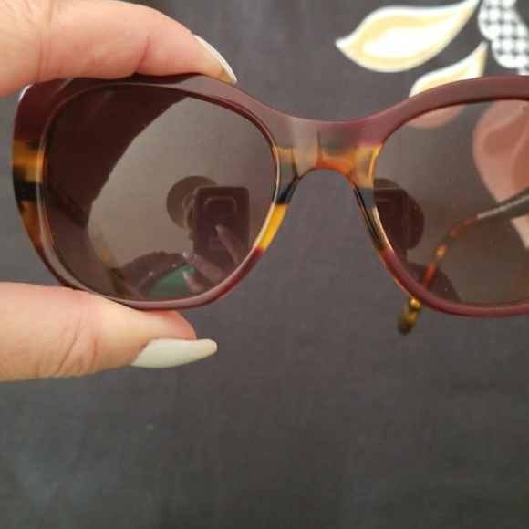 Sunglasses - Picture 1 of 1